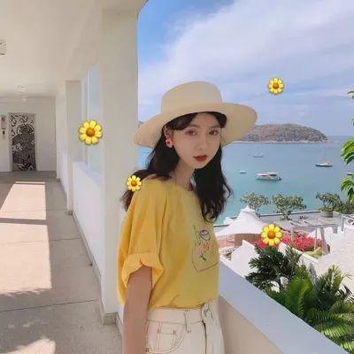 夏日海边黄衣清新少女 - 可爱头像