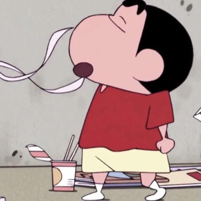 蜡笔小新仰头得意吹气 头像
